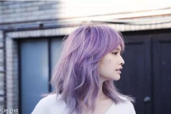 夏天適合染什么顏色 適合夏天染的頭發(fā)顏色 夏天適合染什么顏色 適合夏天染的頭發(fā)顏色