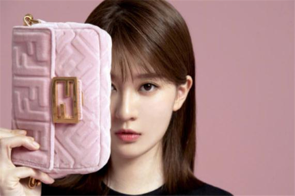 2019fendi七夕限定包包多少錢 芬迪七夕限定包包款式 2019fendi七夕限定包包多少錢 芬迪七夕限定包包款式