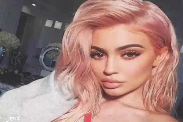 自己在家怎么染發(fā) 染發(fā)后的護理 自己在家怎么染發(fā) 染發(fā)后的護理