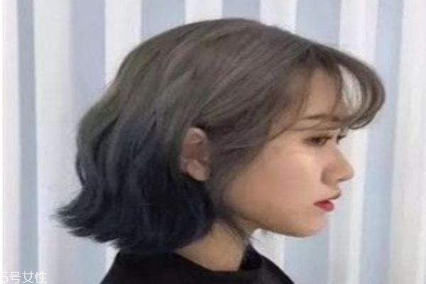 奶茶色頭發(fā)屬于哪個色系 白皙肌膚最適合奶茶色 奶茶色頭發(fā)屬于哪個色系 白皙肌膚最適合奶茶色