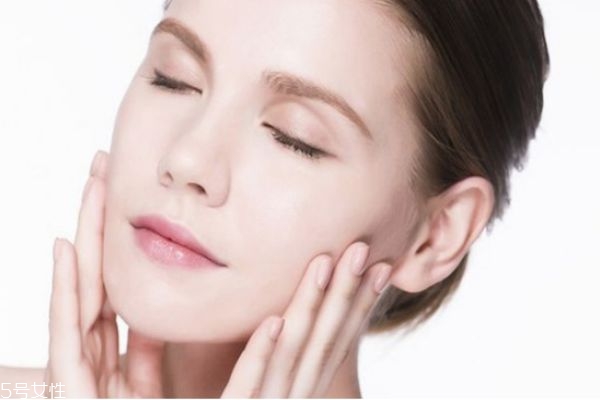 性價比高的煙酰胺精華有哪些 煙酰胺并非人人適用 性價比高的煙酰胺精華有哪些 煙酰胺并非人人適用