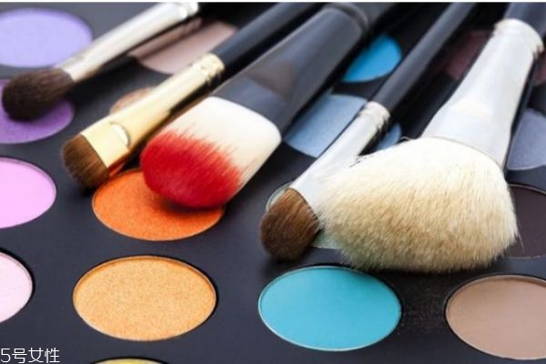 如何挑選化妝刷 化妝刷的選擇 如何挑選化妝刷 化妝刷的選擇