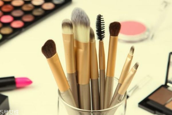 如何挑選化妝刷 化妝刷的選擇 如何挑選化妝刷 化妝刷的選擇