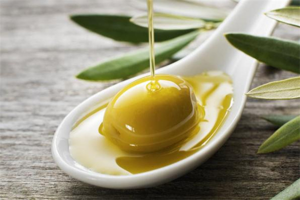 橄欖油過期一個月了還能吃嗎 過期橄欖油吃了會怎樣 橄欖油過期一個月了還能吃嗎 過期橄欖油吃了會怎樣