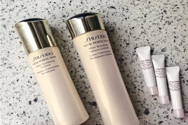 乳液和面霜哪個營養(yǎng)好 乳液和面霜哪個重要 乳液和面霜哪個營養(yǎng)好 乳液和面霜哪個重要