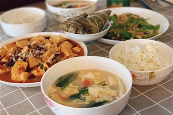 減脂可以吃桃子嗎 減脂吃什么水果有利 減脂可以吃桃子嗎 減脂吃什么水果有利