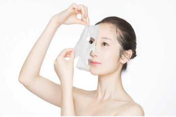 面膜可以連續(xù)敷兩片嗎 各類面膜的使用建議 面膜可以連續(xù)敷兩片嗎 各類面膜的使用建議