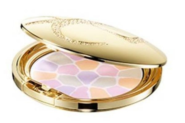 蜜粉和散粉有什么區(qū)別呢 蜜粉怎么用呢 蜜粉和散粉有什么區(qū)別呢 蜜粉怎么用呢