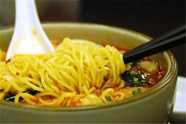 泡面熱量大還是米飯熱量大 泡面和米飯哪個熱量大 泡面熱量大還是米飯熱量大 泡面和米飯哪個熱量大