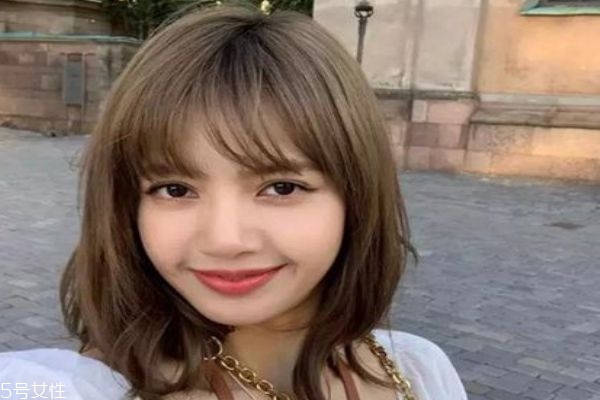 什么是青木亞麻灰發(fā)色 悶青灰和青木亞麻灰是一個色嗎 什么是青木亞麻灰發(fā)色 悶青灰和青木亞麻灰是一個色嗎