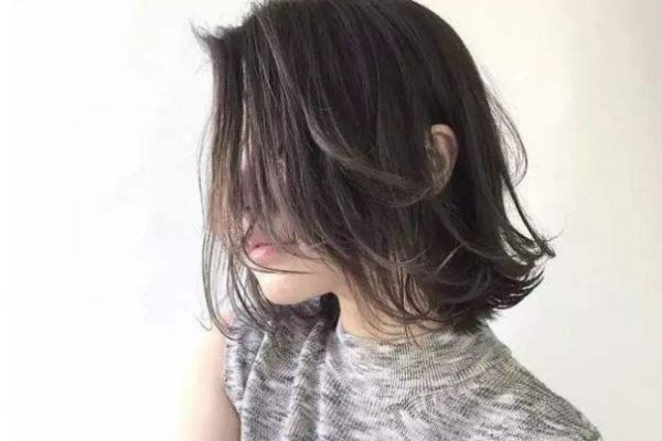 什么是青木亞麻灰發(fā)色 悶青灰和青木亞麻灰是一個色嗎 什么是青木亞麻灰發(fā)色 悶青灰和青木亞麻灰是一個色嗎