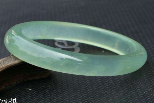 什么是藍田玉呢 藍田玉主要產自哪里呢