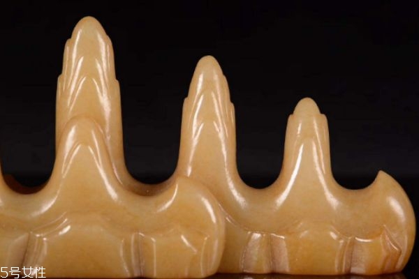 應(yīng)該怎么挑選中華黃玉呢 中華黃玉的醫(yī)用價(jià)值是什么呢 應(yīng)該怎么挑選中華黃玉呢 中華黃玉的醫(yī)用價(jià)值是什么呢