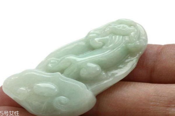 什么是老坑玉呢 老坑玉有什么價值呢 什么是老坑玉呢 老坑玉有什么價值呢