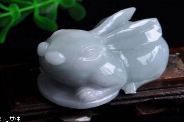 什么是老坑玉呢 老坑玉有什么價值呢 什么是老坑玉呢 老坑玉有什么價值呢