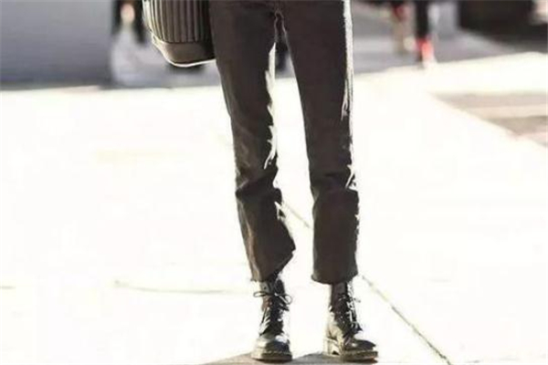 小腿粗可以穿馬丁靴嗎 馬丁靴什么人穿著好看 小腿粗可以穿馬丁靴嗎 馬丁靴什么人穿著好看