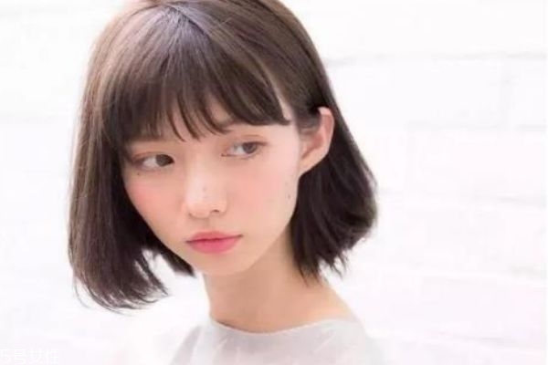 什么樣的女生適合留短發(fā) 什么臉型適合剪短發(fā) 什么樣的女生適合留短發(fā) 什么臉型適合剪短發(fā)
