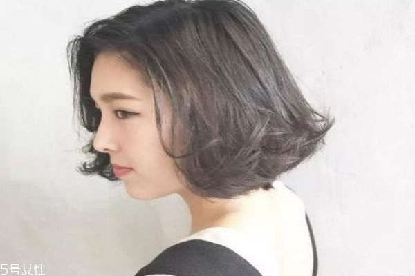 什么樣的女生適合留短發(fā) 什么臉型適合剪短發(fā) 什么樣的女生適合留短發(fā) 什么臉型適合剪短發(fā)