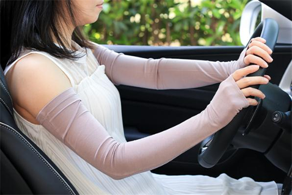 防曬袖套哪個(gè)顏色最好 防曬袖套什么顏色最防曬 防曬袖套哪個(gè)顏色最好 防曬袖套什么顏色最防曬