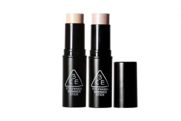 高光在化妝的哪個(gè)步驟 高光怎么用 高光在化妝的哪個(gè)步驟 高光怎么用