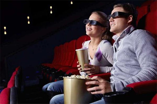 和女生看電影位置選在哪里 和女生看電影幾點(diǎn)合適 和女生看電影位置選在哪里 和女生看電影幾點(diǎn)合適