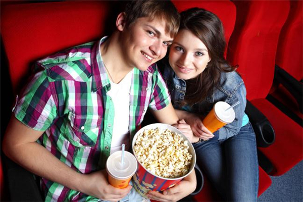 和女生看電影位置選在哪里 和女生看電影幾點(diǎn)合適 和女生看電影位置選在哪里 和女生看電影幾點(diǎn)合適