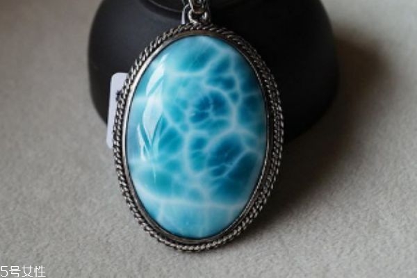 海紋石應(yīng)該怎么鑒定真假呢 海紋石應(yīng)該怎么評(píng)估呢 海紋石應(yīng)該怎么鑒定真假呢 海紋石應(yīng)該怎么評(píng)估呢