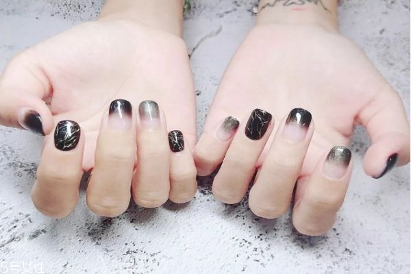 哪種指甲油不容易掉 怎么擦指甲油不會(huì)掉 哪種指甲油不容易掉 怎么擦指甲油不會(huì)掉