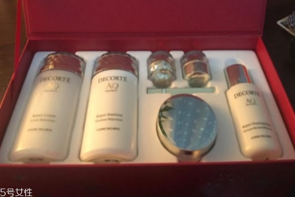 黛珂適合什么年齡的人群呢 黛珂的明星品牌有什么呢 黛珂適合什么年齡的人群呢 黛珂的明星品牌有什么呢