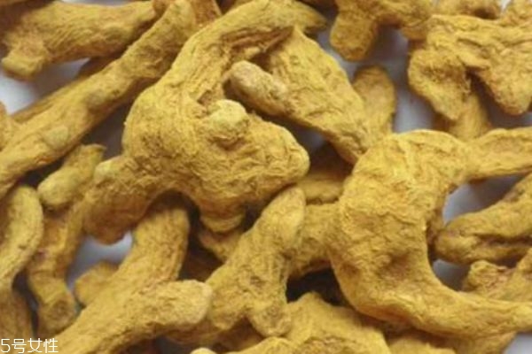 什么是片姜黃呢 片姜黃有什么作用呢 什么是片姜黃呢 片姜黃有什么作用呢