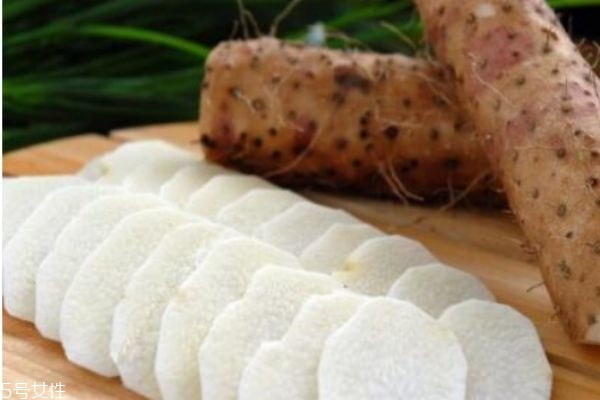 山藥有什么營(yíng)養(yǎng)價(jià)值呢 吃山藥有什么作用呢 山藥有什么營(yíng)養(yǎng)價(jià)值呢 吃山藥有什么作用呢