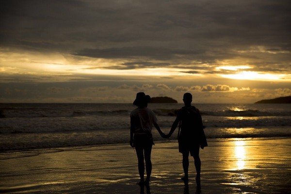 一廂情愿的愛情有必要嗎 一廂情愿的愛情要堅(jiān)持嗎 一廂情愿的愛情有必要嗎 一廂情愿的愛情要堅(jiān)持嗎