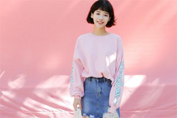 粉色衛(wèi)衣配什么裙子好看 粉色衛(wèi)衣搭配裙子圖片 粉色衛(wèi)衣配什么裙子好看 粉色衛(wèi)衣搭配裙子圖片