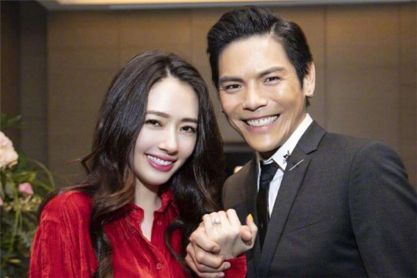 成熟男人喜歡你的表現(xiàn)有哪些 成熟男人喜歡單純的女孩嗎 成熟男人喜歡你的表現(xiàn)有哪些 成熟男人喜歡單純的女孩嗎