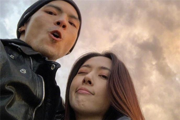 成熟男人喜歡你的表現(xiàn)有哪些 成熟男人喜歡單純的女孩嗎 成熟男人喜歡你的表現(xiàn)有哪些 成熟男人喜歡單純的女孩嗎