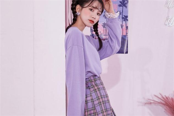 紫色衛(wèi)衣配什么裙子好看 紫色衛(wèi)衣搭配裙子圖片 紫色衛(wèi)衣配什么裙子好看 紫色衛(wèi)衣搭配裙子圖片