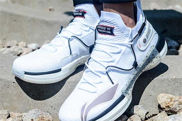 李寧閃擊6適合打什么位置 閃擊6適合水泥地嗎 李寧閃擊6適合打什么位置 閃擊6適合水泥地嗎