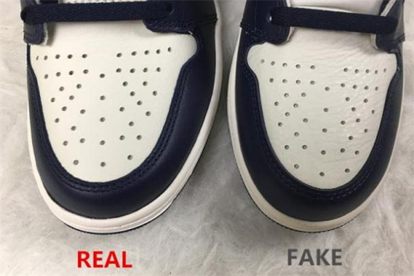 aj1黑曜石北卡藍(lán)真假對比 aj1北卡藍(lán)黑曜石真假鑒定 aj1黑曜石北卡藍(lán)真假對比 aj1北卡藍(lán)黑曜石真假鑒定