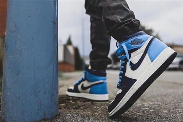 aj1黑曜石北卡藍(lán)真假對比 aj1北卡藍(lán)黑曜石真假鑒定 aj1黑曜石北卡藍(lán)真假對比 aj1北卡藍(lán)黑曜石真假鑒定