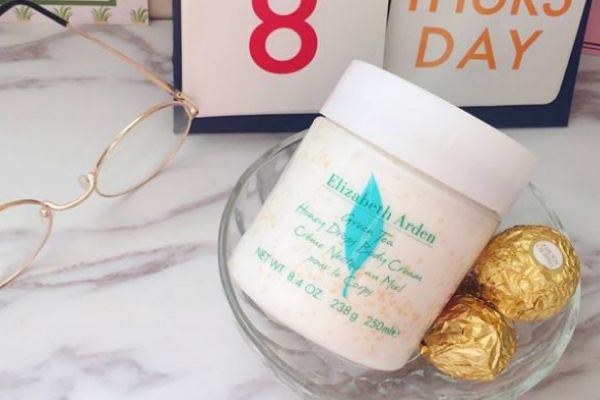 身體乳可以經(jīng)常使用嗎 身體乳應(yīng)該多久使用一次呢 身體乳可以經(jīng)常使用嗎 身體乳應(yīng)該多久使用一次呢