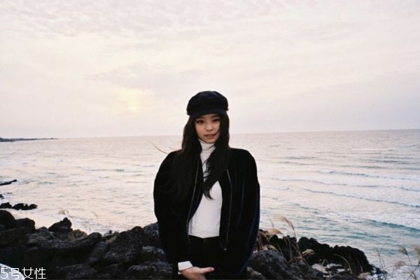 怎么看男生喜不喜歡你 男生對(duì)你有好感的征兆 怎么看男生喜不喜歡你 男生對(duì)你有好感的征兆