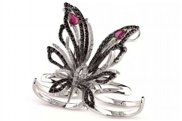 damiani是怎么樣的品牌呢 damiani是哪個(gè)國(guó)家的呢 damiani是怎么樣的品牌呢 damiani是哪個(gè)國(guó)家的呢