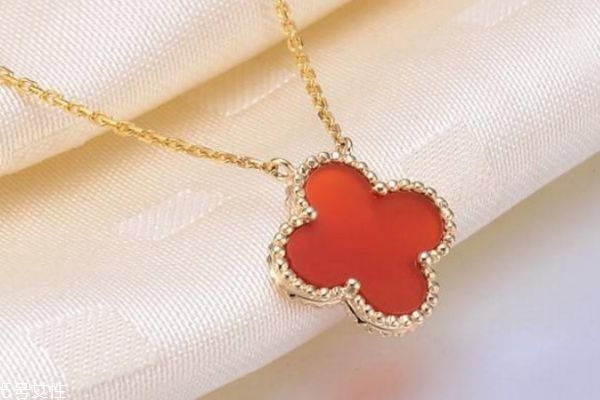 梵克雅寶有什么系列呢 梵克雅寶的價格怎么樣呢 梵克雅寶有什么系列呢 梵克雅寶的價格怎么樣呢