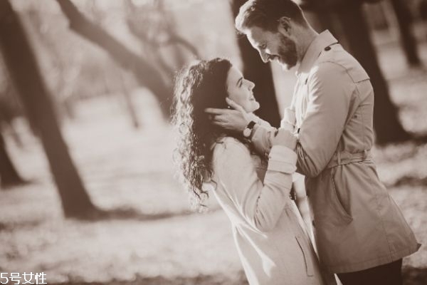 男人不主動聯(lián)系但回復(fù)你什么意思 男生秒回但不主動聯(lián)系 男人不主動聯(lián)系但回復(fù)你什么意思 男生秒回但不主動聯(lián)系