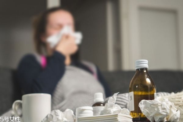 感冒不斷是怎么回事 預(yù)防感冒吃什么 感冒不斷是怎么回事 預(yù)防感冒吃什么