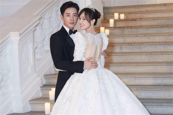 男朋友著急領(lǐng)證說明什么 先領(lǐng)證再結(jié)婚合適嗎 男朋友著急領(lǐng)證說明什么 先領(lǐng)證再結(jié)婚合適嗎