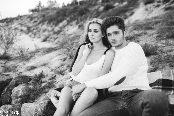 男人不主動聯(lián)系但回復(fù)你什么意思 男生秒回但不主動聯(lián)系 男人不主動聯(lián)系但回復(fù)你什么意思 男生秒回但不主動聯(lián)系