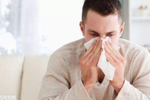 感冒不斷是怎么回事 預(yù)防感冒吃什么 感冒不斷是怎么回事 預(yù)防感冒吃什么