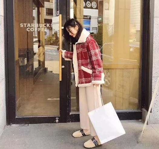 高腰花苞褲配什么上衣好看 時尚而又惹眼 高腰花苞褲配什么上衣好看 時尚而又惹眼