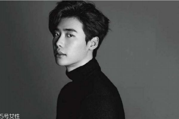 如何判斷一個男生值不值得嫁 男的值不值得嫁看三點 如何判斷一個男生值不值得嫁 男的值不值得嫁看三點